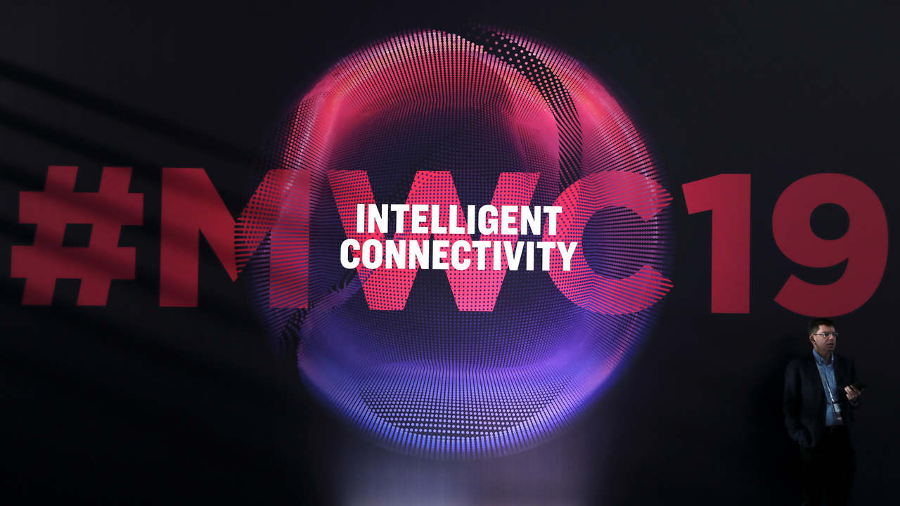 Man voluntarily receives under-skin RFID chip implant live at MWC show floor Man voluntarily receives under-skin RFID chip implant live at MWC show floor