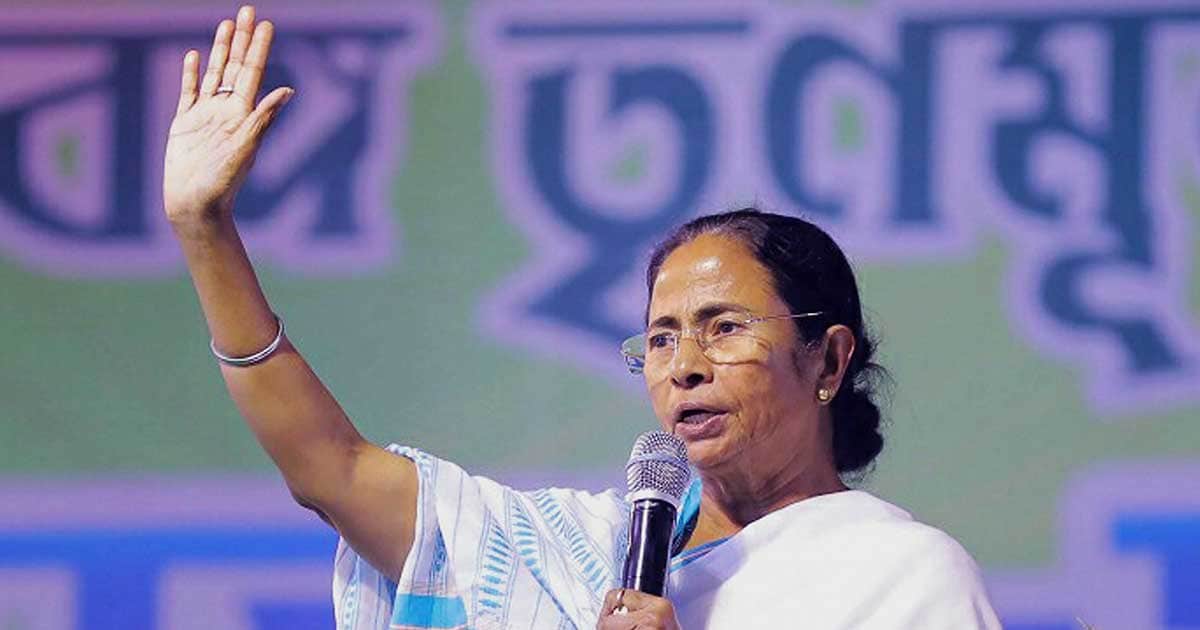 Coronavirus Outbreak: Centre making conflicting statements on lockdown, not providing funds to states, alleges Mamata Banerjee