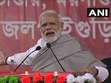Narendra Modi in West Bengal: Mamata Banerjee sat on dharna 'to protect those who looted people', says PM Narendra Modi in West Bengal: Mamata Banerjee sat on dharna 'to protect those who looted people', says PM