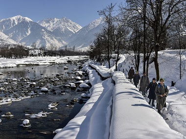 Western disturbances likely to bring in fresh rain, hailstorms in north, north-west India, predicts IMD Western disturbances likely to bring in fresh rain, hailstorms in north, north-west India, predicts IMD