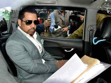 Robert Vadra appears before ED for fifth time this month in connection with money laundering case Robert Vadra appears before ED for fifth time this month in connection with money laundering case