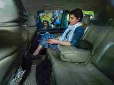 'I support my family': Priyanka Gandhi tells media after dropping off Robert Vadra at Enforcement Directorate office 'I support my family': Priyanka Gandhi tells media after dropping off Robert Vadra at Enforcement Directorate office