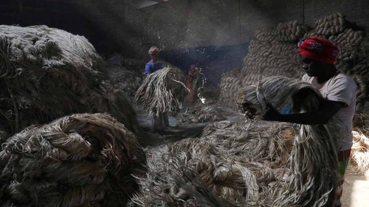 West Bengal govt calls for tripartite meet to resolve jute industry ...
