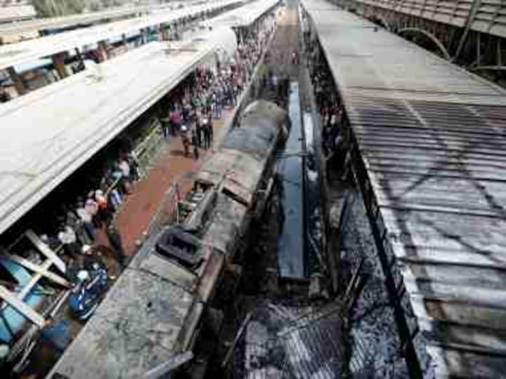 At least 25 killed, 50 injured in fire at Cairo's main railway station; blaze broke out after train crashed into steel barrier