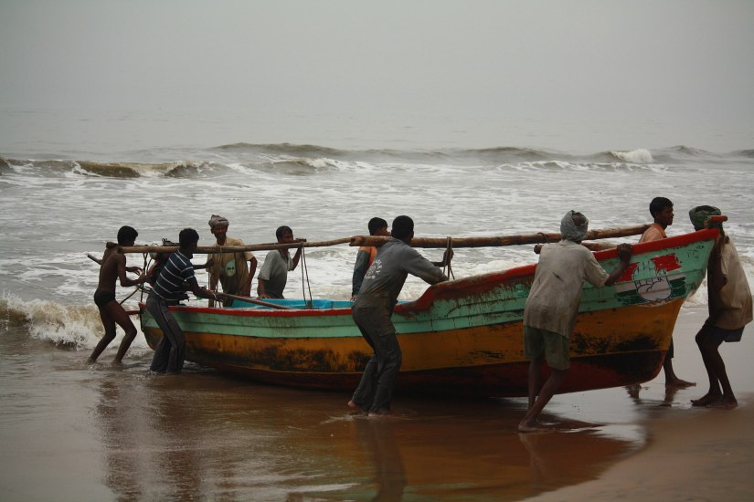 Protesting fisherfolk force their way into Vizhinjam port site; tension prevails Protesting fisherfolk force their way into Vizhinjam port site; tension prevails