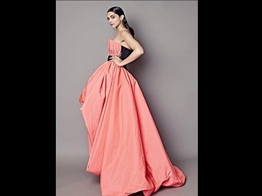 Filmfare Glamour and Style Awards 2019: Deepika Padukone, Vicky Kaushal, Shah Rukh Khan win big Filmfare Glamour and Style Awards 2019: Deepika Padukone, Vicky Kaushal, Shah Rukh Khan win big