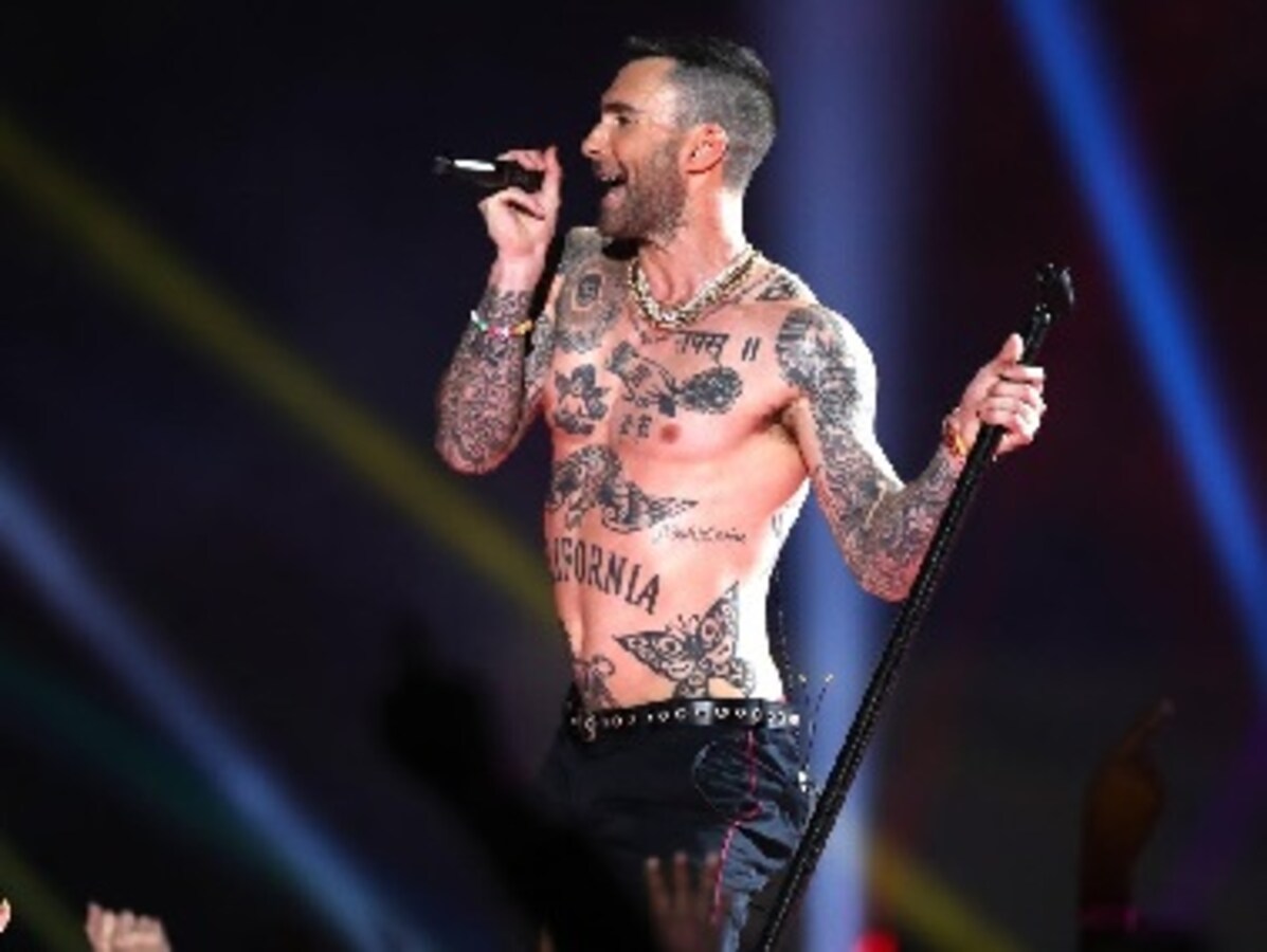 Maroon 5's Super Bowl Performance: Fan React To Shirtless Adam Levine