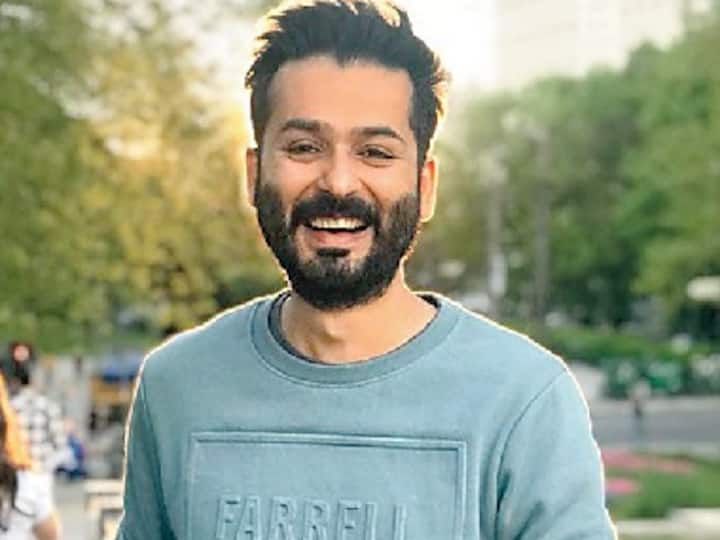 Uri director Aditya Dhar reveals he was initially supposed to make Raat Baaki with Fawad Khan