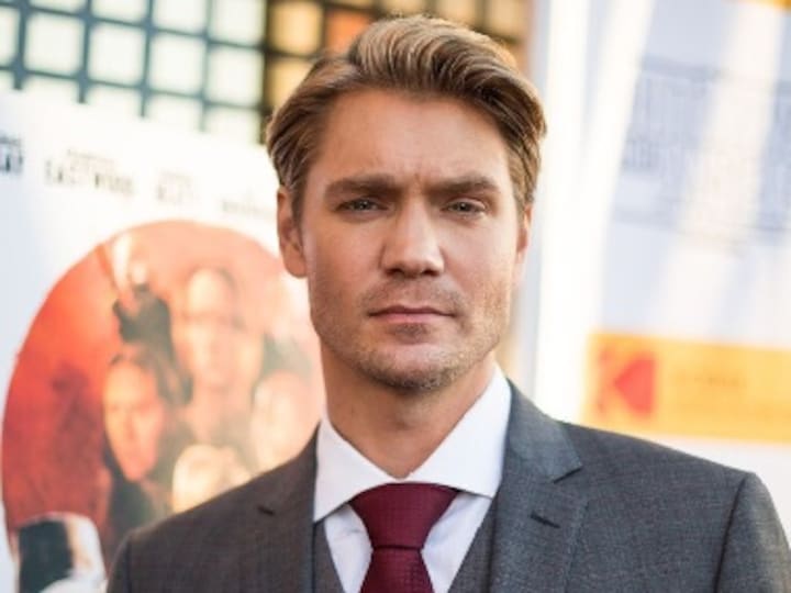 Chad Michael Murray cast as cult leader Edgar Evernever in Riverdale, starring KJ Apa, Cole Sprouse