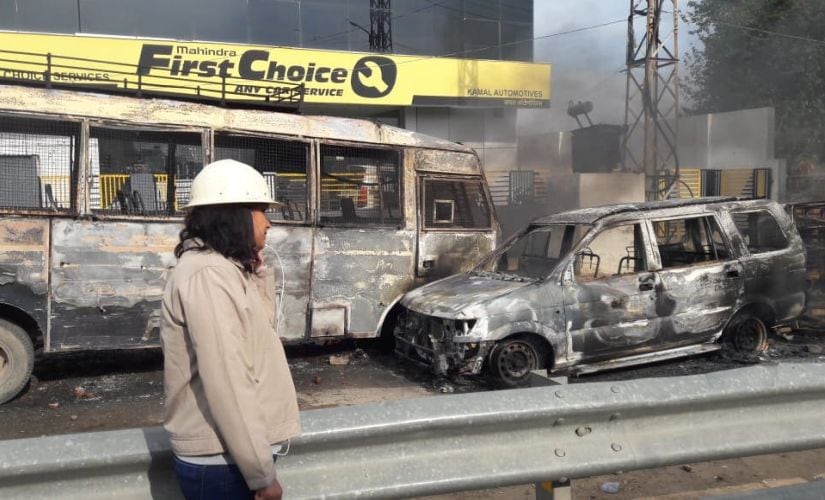 Violence broke out in Dholpur district as unidentified miscreants fired 8-10 rounds in the air while a blockade on the Agra-Morena Highway was in place. Image/101Reporters