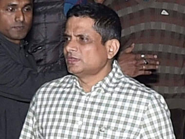 MHA orders disciplinary action against Kolkata Police chief Rajeev Kumar for flouting rules by joining Mamata's dharna MHA orders disciplinary action against Kolkata Police chief Rajeev Kumar for flouting rules by joining Mamata's dharna