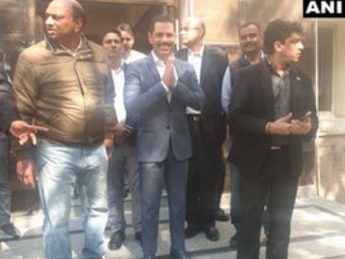 Robert Vadra appears before ED in Jaipur with Priyanka Gandhi; calls out Centre for 'harrasing' mother before polls Robert Vadra appears before ED in Jaipur with Priyanka Gandhi; calls out Centre for 'harrasing' mother before polls