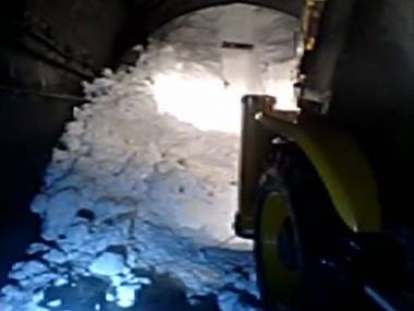 Two Jammu and Kashmir policemen rescued from avalanche site in Kulgam; seven still feared trapped Two Jammu and Kashmir policemen rescued from avalanche site in Kulgam; seven still feared trapped