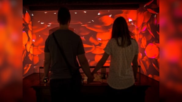 On Valentine's Day, visiting two European monuments dedicated to a tragic love story and breakups