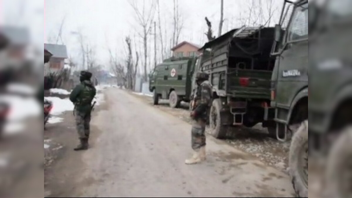 One soldier, Hizbul militant killed in encounter at Ratnipora in J&K's Pulwama; locals resort to stone pelting