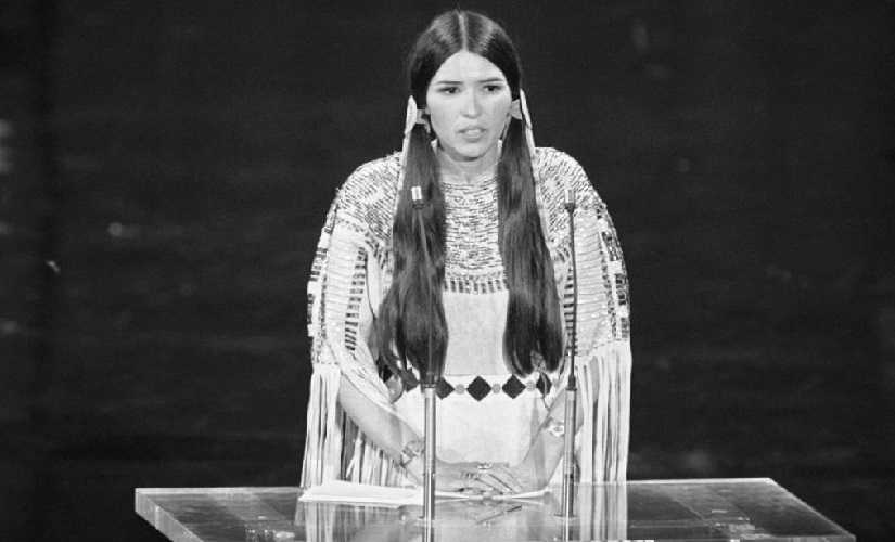 Sacheen Littlefeather refused Marlon Brando's award on his behalf. Image from Twitter @emiliotongva