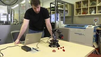 Scientists create a self-aware robot that can sense when it has been damaged