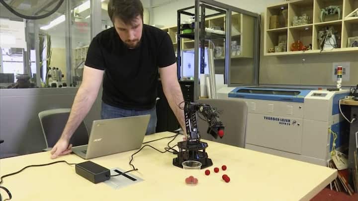 Scientists create a self-aware robot that can sense when it has been damaged