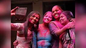 For women from Delhi's outskirts, taking selfies is a way to claim their right to the city