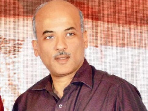 Sooraj Barjatya reveals Salman Khan has liked the idea of his next film: I am writing, will be done in a year Sooraj Barjatya reveals Salman Khan has liked the idea of his next film: I am writing, will be done in a year