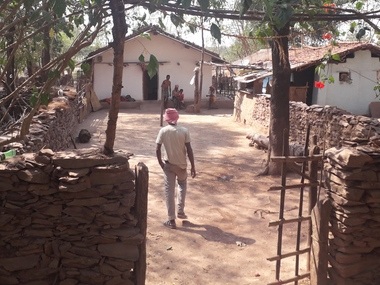 Travels through the Hindi belt: As MGNREGA projects dry up, Chhattisgarh labourers migrating south face squalor Travels through the Hindi belt: As MGNREGA projects dry up, Chhattisgarh labourers migrating south face squalor