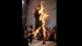 Akshay Kumar sets himself on fire at Amazon Prime's The End launch, gets trolled by Twinkle Khanna