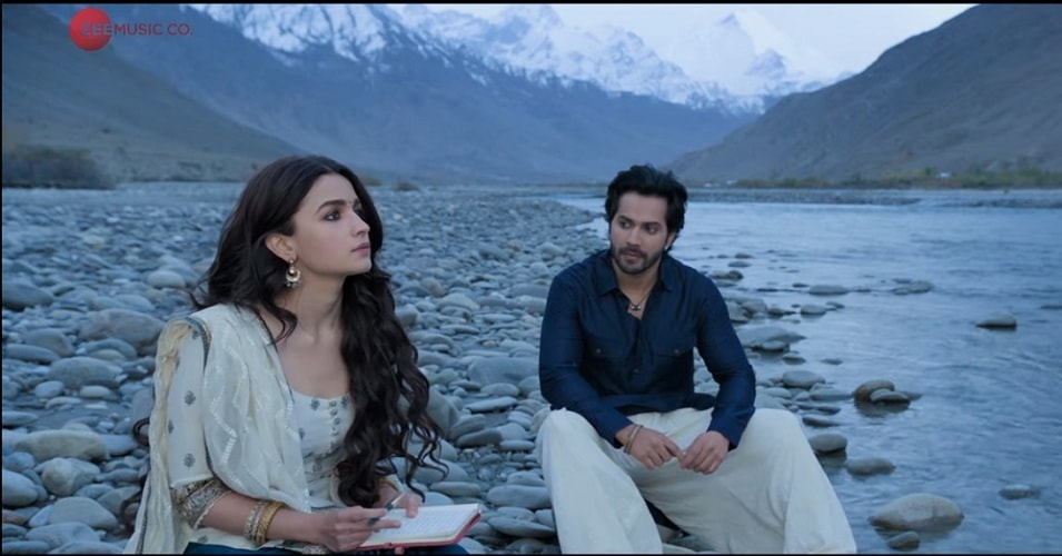 Kalank title track: Varun Dhawan professes his love for Alia Bhatt in Arijit Singh's Sufi ballad Kalank title track: Varun Dhawan professes his love for Alia Bhatt in Arijit Singh's Sufi ballad