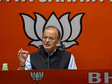 Arun Jaitley continues to be on life support at AIIMS; LK Advani, Devendra Fadnavis and others visit hospital