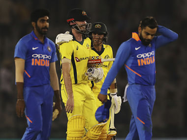 India vs Australia: Flat deck and dew take the fizz out of hosts' bowlers in Mohali and leave them with early warning signal India vs Australia: Flat deck and dew take the fizz out of hosts' bowlers in Mohali and leave them with early warning signal