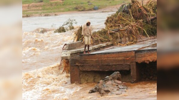 300 dead, 35,000 at risk as Cyclone Idai rages through Mozambique, Zimbabwe; UN labels it 'one of the worst storms in decades'