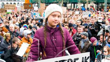 Greta Thunberg's arrival to New York to be delayed due to bad weather at sea