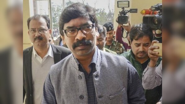 Hemant Soren meets Jharkhand governor Droupadi Murmu, stakes claim to form govt; oath ceremony on 29 Dec, says JMM
