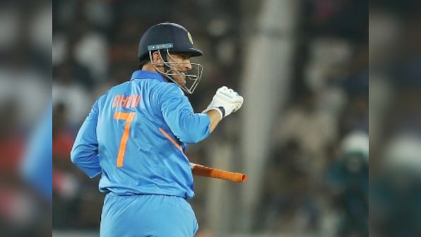 India vs Australia: MS Dhoni's experience in middle-order cannot be underestimated, says Michael Clarke