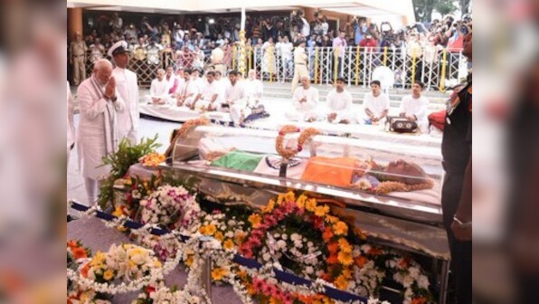 Manohar Parrikar's funeral procession begins, thousands join cortege; Goa CM's last rites to be held at Miramar beach