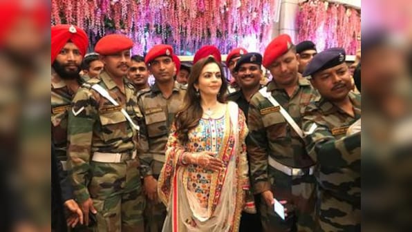Mukesh, Nita Ambani organise music show for Indian Armed Forces, police and their families at Dhirubhai Ambani Square