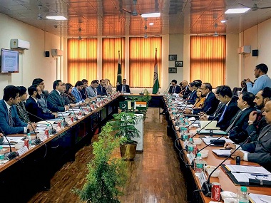 India, Pakistan hold Kartarpur corridor talks in 'cordial environment'; delegations to meet in Wagah on 2 April India, Pakistan hold Kartarpur corridor talks in 'cordial environment'; delegations to meet in Wagah on 2 April