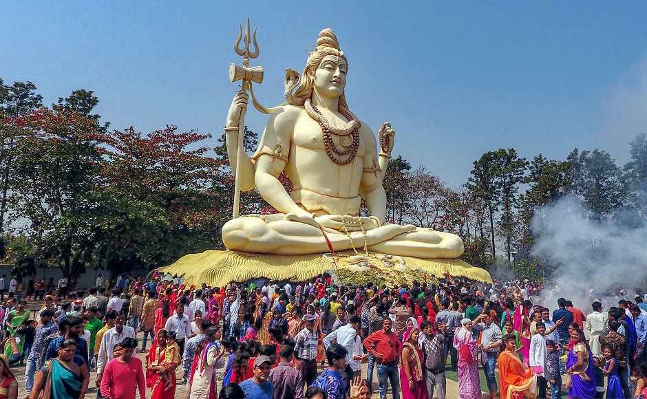 Leaders including Prime Minister Narendra Modi, BJP chief Amit Shah, Union Minister Arun Jaitley, Delhi chief minister Arvind Kejriwal, Punjab chief minister Captain Amarinder Singh, Maharashtra chief minister Devendra Fadnavis and Gujarat chief minister Vijay Rupani wished the nation on Mahashivratri. Seen here are devotees at Jabalpur's Kachnar temple. PTI Leaders including Prime Minister Narendra Modi, BJP chief Amit Shah, Union Minister Arun Jaitley, Delhi chief minister Arvind Kejriwal, Punjab chief minister Captain Amarinder Singh, Maharashtra chief minister Devendra Fadnavis and Gujarat chief minister Vijay Rupani wished the nation on Mahashivratri. Seen here are devotees at Jabalpur's Kachnar temple. PTI