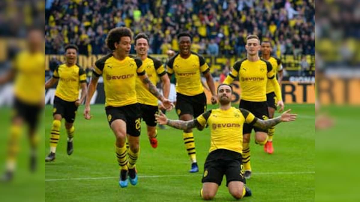 Bundesliga: Paco Alcacer scores twice in added time as Borussia Dortmund capitalise on Bayern draw to go top