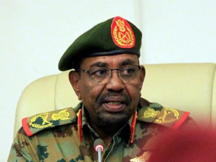Sudan: Talks suspended between protest leaders and military; Islamist movements back army to maintain Sharia law