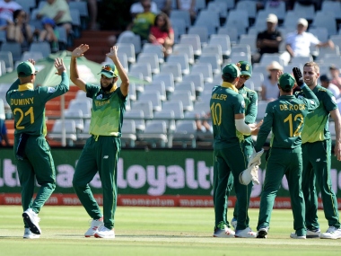 South Africa vs Sri Lanka: Proteas complete 5-0 clean sweep after floodlight failure cuts 5th ODI short South Africa vs Sri Lanka: Proteas complete 5-0 clean sweep after floodlight failure cuts 5th ODI short