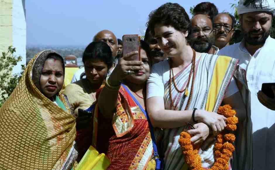Congress supporters take a selfie with the Congress leader. Twitter/@INCUttarPradesh Congress supporters take a selfie with the Congress leader. Twitter/@INCUttarPradesh