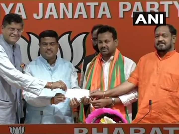 Day after quitting Congress, Odisha MLA Prakash Chandra Behera joins BJP; expresses faith in Modi's leadership