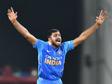 ICC Cricket World Cup 2019: Vijay Shankar's bowling will be handy for India in English conditions, reckons Sourav Ganguly ICC Cricket World Cup 2019: Vijay Shankar's bowling will be handy for India in English conditions, reckons Sourav Ganguly