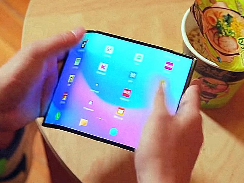 Xiaomi gives us another look at its dual-hinged foldable phone in a new teaser