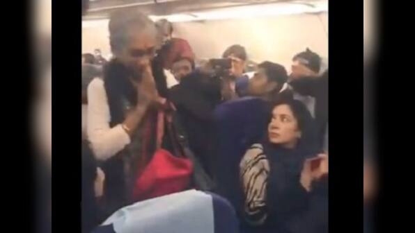 Abhinandan Varthaman returns to India: IAF pilot’s parents get standing ovation on-board flight to Delhi ahead of his re-entry