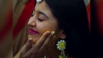 Gone Kesh song 'Bibi' has Shweta Tripathi dance alongside her onscreen parents Vipin Sharma, Deepika Amin