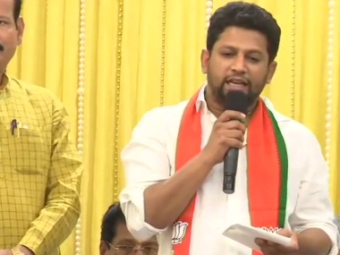 Son of senior Opposition leader, Sujay Vikhe Patil joins BJP; family known for turning sides, but scion's move could dent Cong-NCP alliance Son of senior Opposition leader, Sujay Vikhe Patil joins BJP; family known for turning sides, but scion's move could dent Cong-NCP alliance