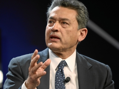 Ex-McKinsey chief Rajat Gupta says he was in solitary for weeks in US jail; insists he is innocent of charges Ex-McKinsey chief Rajat Gupta says he was in solitary for weeks in US jail; insists he is innocent of charges