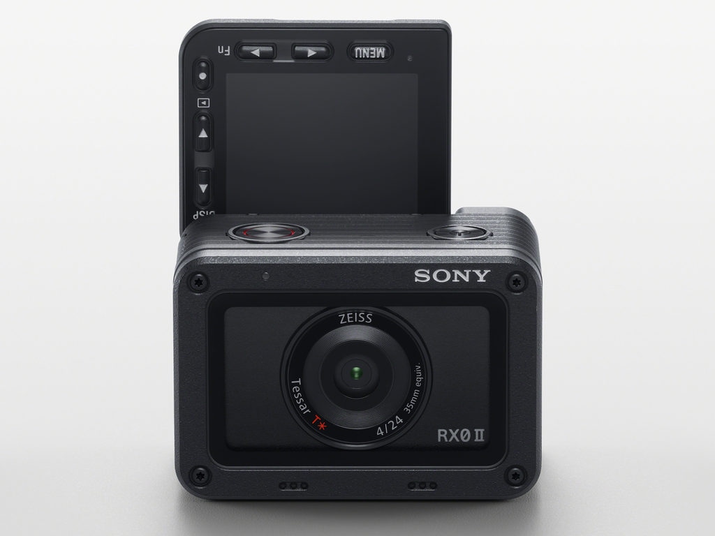 Sony RX0 II action camera sports a flip up screen that can be tilt at 90-degrees downwards
