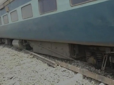 Six injured after 13 coaches of Tapti Ganga Express derail in Bihar’s Saran; rescue operations underway